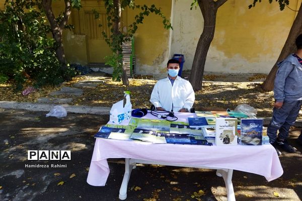 برپایی غرفه‌های مهربانی و کمک‌های مومنانه درمحله کیانشهر منطقه ۱۵