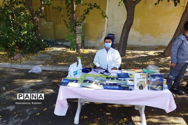 برپایی غرفه‌های مهربانی و کمک‌های مومنانه درمحله کیانشهر منطقه ۱۵