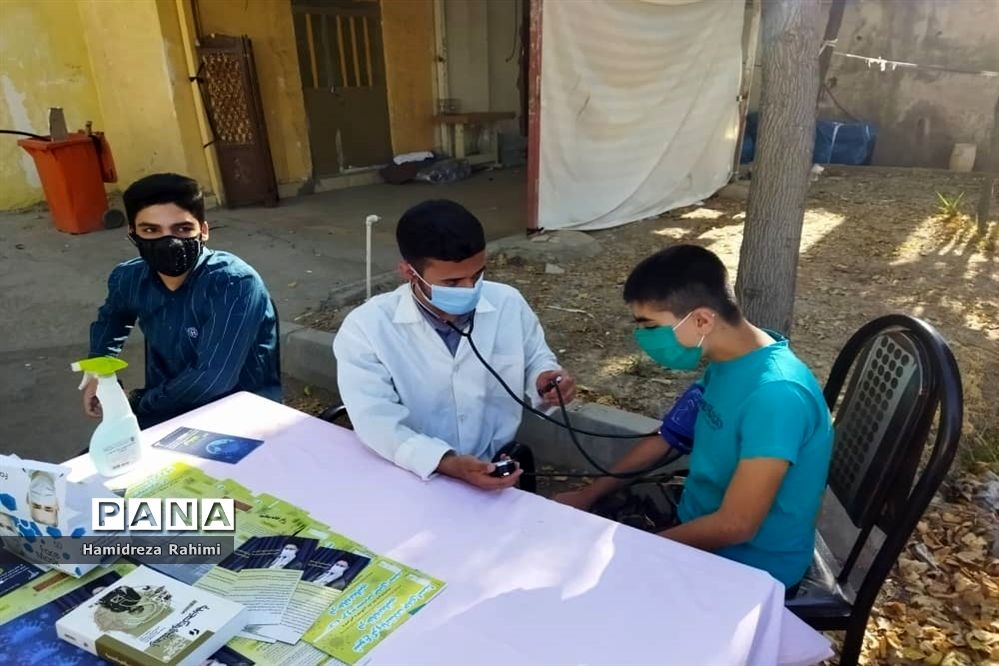 برپایی غرفه‌های مهربانی و کمک‌های مومنانه درمحله کیانشهر منطقه ۱۵