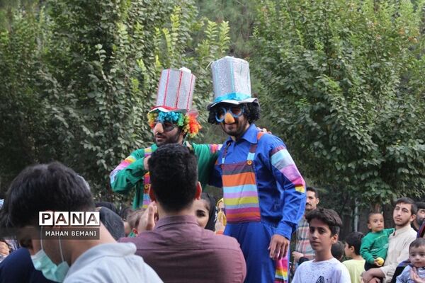 «شادپیمایی عروسک ها» به مناسبت هفته ملی کودک در قم