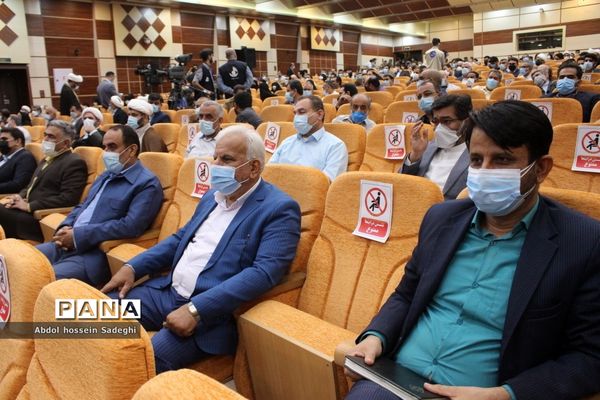 دیدار رئیس جمهوری با نخبگان ، علما ، خانواده شهدا ، ایثارگران و جمعی از اقشار مختلف مردم استان بوشهر