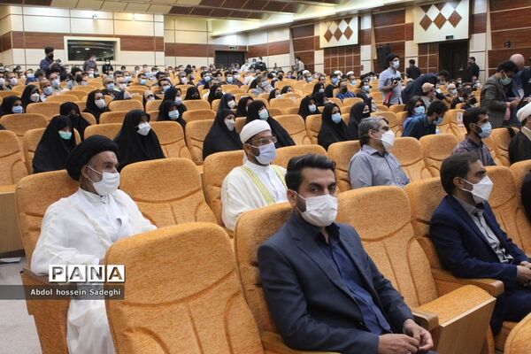 دیدار رئیس جمهوری با نخبگان ، علما ، خانواده شهدا ، ایثارگران و جمعی از اقشار مختلف مردم استان بوشهر