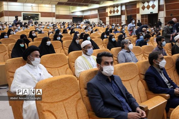 دیدار رئیس جمهوری با نخبگان ، علما ، خانواده شهدا ، ایثارگران و جمعی از اقشار مختلف مردم استان بوشهر