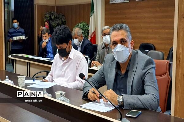 نشست هم‌اندیشی مدیران متوسطه بهارستان یک