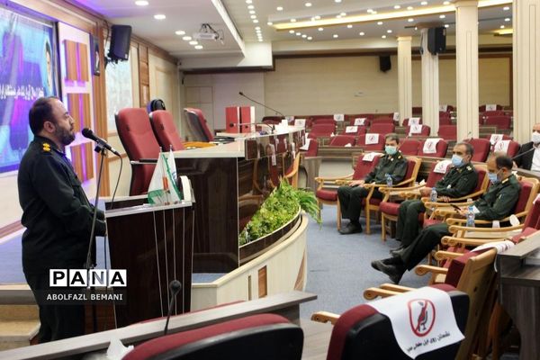 تجلیل از دانش‌آموزان رتبه دوم کشوری لیگ علمی پایا در قم