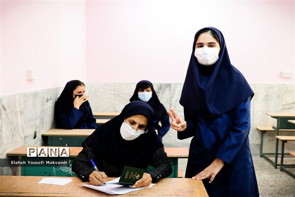 واکسیناسیون دانش‌‍آموزان در شهرستان امیدیه