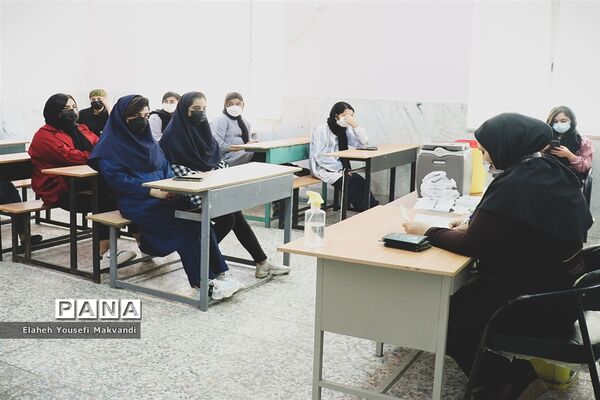 واکسیناسیون دانش‌‍آموزان در شهرستان امیدیه