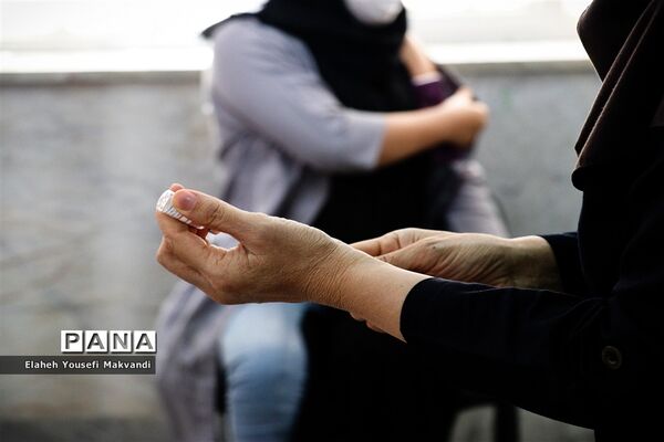 واکسیناسیون دانش‌‍آموزان در شهرستان امیدیه