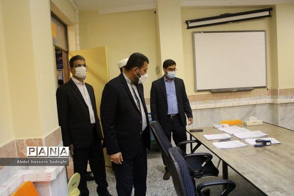 بازدید معاون پرورشی بوشهر  از آثار ارسالی اولین جشنواره مفلحون