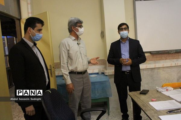 بازدید معاون پرورشی بوشهر  از آثار ارسالی اولین جشنواره مفلحون