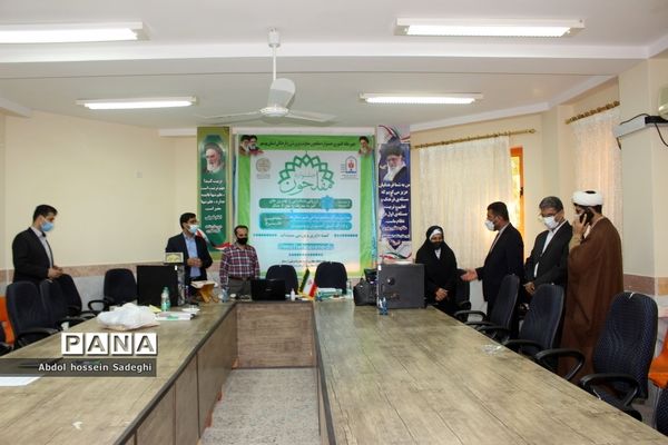 بازدید معاون پرورشی بوشهر  از آثار ارسالی اولین جشنواره مفلحون