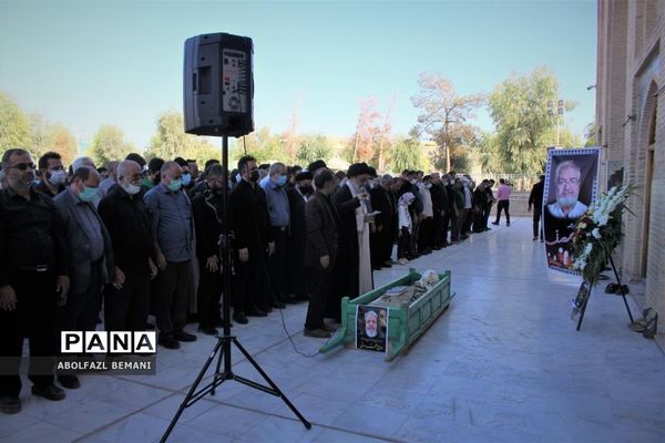 تشییع پیکر معلم هنرمند محمود مدنی