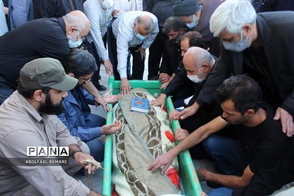 تشییع پیکر معلم هنرمند محمود مدنی