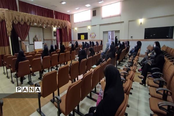 برگزاری جلسه  امورتربیتی و پرورشی با محوریت ارائه طرح کوچ در ناحیه ۴کرج