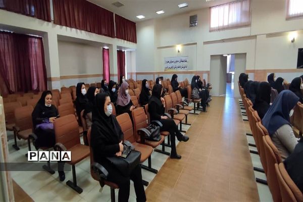 برگزاری جلسه  امورتربیتی و پرورشی با محوریت ارائه طرح کوچ در ناحیه ۴کرج