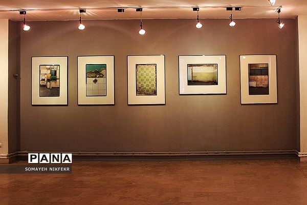 نمایشگاه عکس‌های مستند «خـاوران‌نـامه» تصویری از فرهنگی پوسیده