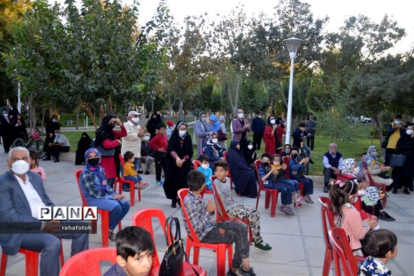 آیین افتتاحیه سایت بازی و خلاقیت رنگین کمان لاله اصفهان