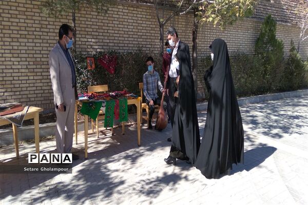 آیین افتتاحیه چهلمین جشنواره فرهنگی و هنری دانش آموزان