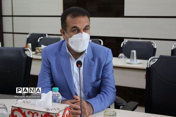 نشست بیست و چهارمین دوره انتخابات شوراهای دانش‌آموزی مدارس استان بوشهر