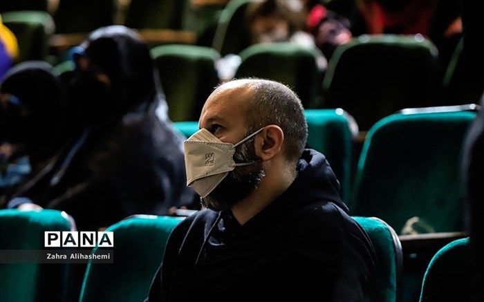 هنرجو باید در مسیر خلق یک اثر از تقلید دوری کند