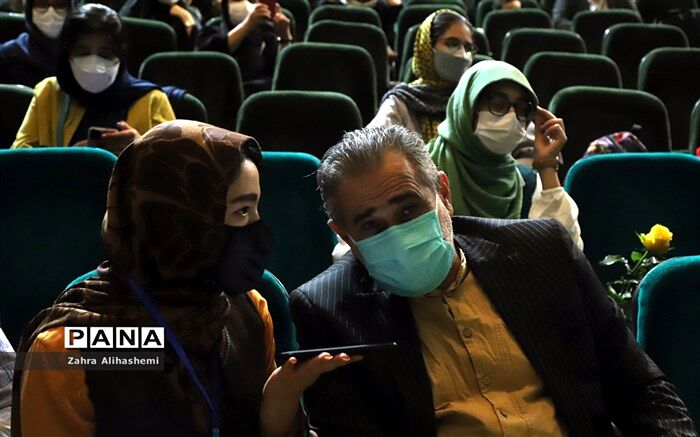 حرکت‌های فرهنگی و هنری بستر مناسب برای فعالیت‌ در جامعه 