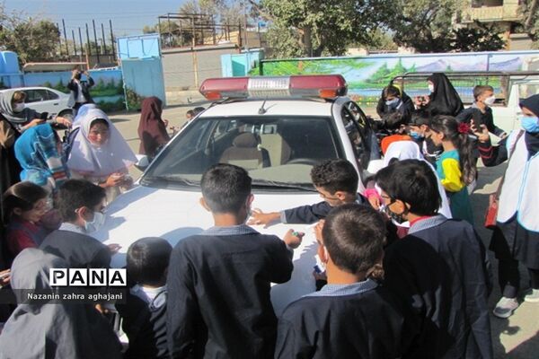 جشن آموزشی سلامت روان با مشارکت نیروی انتظامی