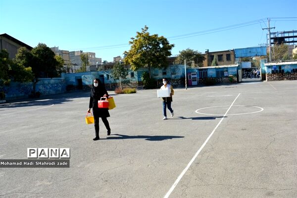 واکسیناسیون دانش‌آموزان دبیرستان امام علی (ع) ناحیه یک آموزش و پرورش