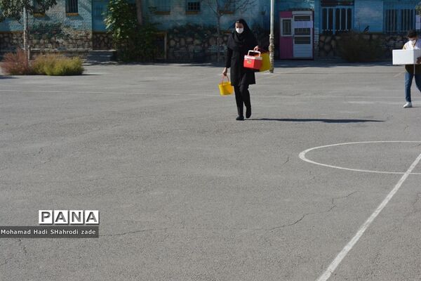 واکسیناسیون دانش‌آموزان دبیرستان امام علی (ع) ناحیه یک آموزش و پرورش