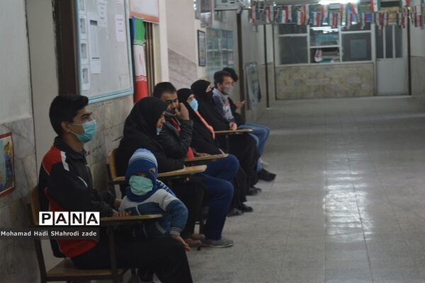 واکسیناسیون دانش‌آموزان دبیرستان امام علی (ع) ناحیه یک آموزش و پرورش