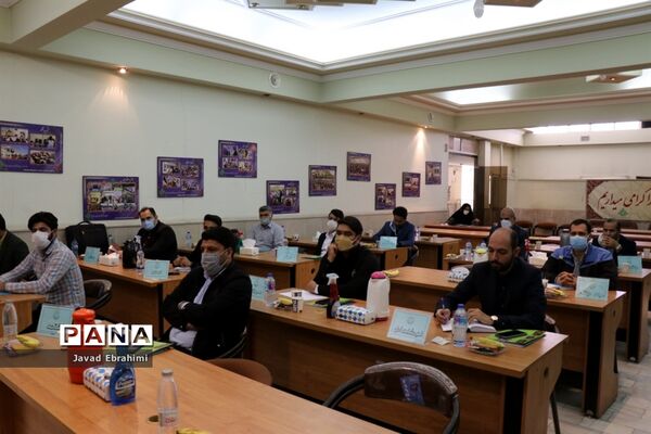 نشست گروه دوم کارشناسان سازمان دانش آموزی خراسان رضوی
