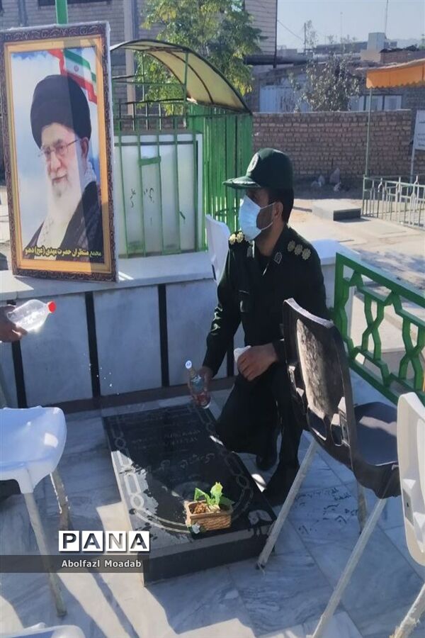 برگزاری آیین غبار روبی و عطر افشانی مزار شهدا روستای دهنو خلیل آباد