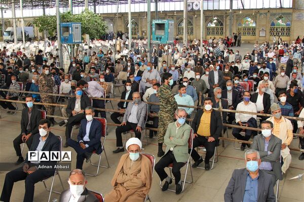 دیدار رئیس جمهوری با علما، نخبگان، خانواده معظم شهداء و اقشار مختلف مردم در شیراز