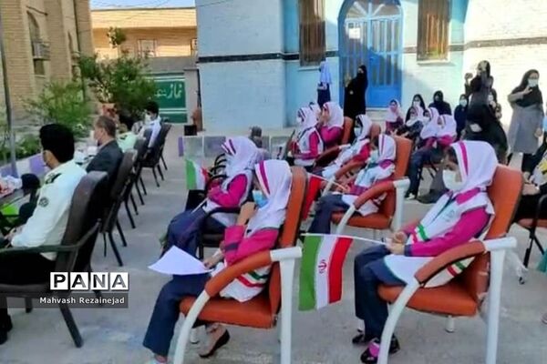 گرامیداشت هفته نیروی انتظامی شهرستان عسلویه با همکاری دانش آموزان پیشتاز