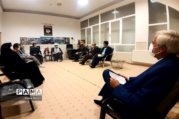 برگزاری جلسه هم‌اندیشی تشویق نوجوانان به نماز جمعه در دفتر امام جمعه کاشمر