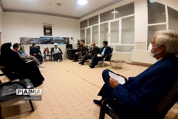 برگزاری جلسه هم‌اندیشی تشویق نوجوانان به نماز جمعه در دفتر امام جمعه کاشمر