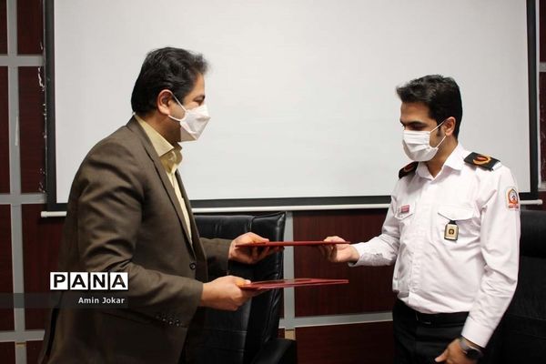 امضا تفاهم‌نامه همکاری سازمان دانش‌آموزی استان فارس و آتش‌نشانی شیراز