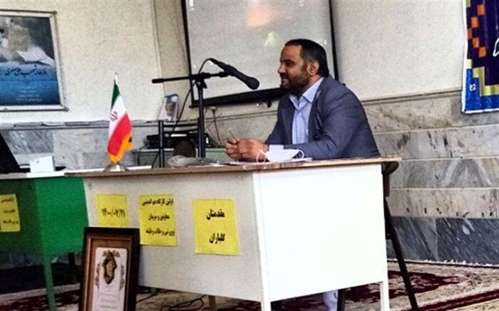 به دانش‌آموزان آسیب‌دیده از کرونا باید بیشتر محبت و توجه شود