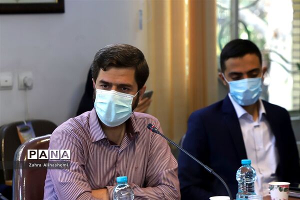جلسه کمیته دانش‌آموزی و فرهنگیان کنگره شهدا شهر تهران