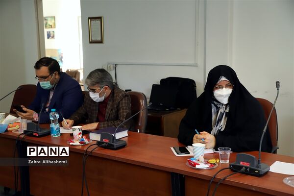 جلسه کمیته دانش‌آموزی و فرهنگیان کنگره شهدا شهر تهران