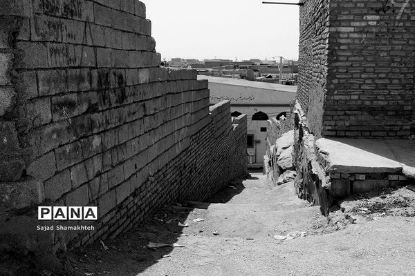 در متن حاشیه اهواز