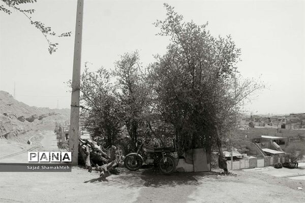 در متن حاشیه اهواز