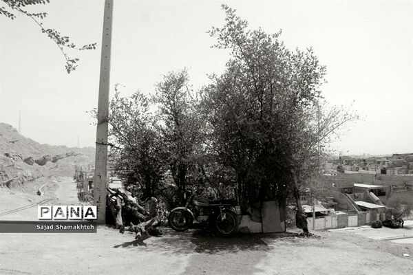 در متن حاشیه اهواز