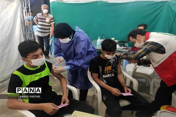 واکسیناسیون دانش‌آموزان در قم