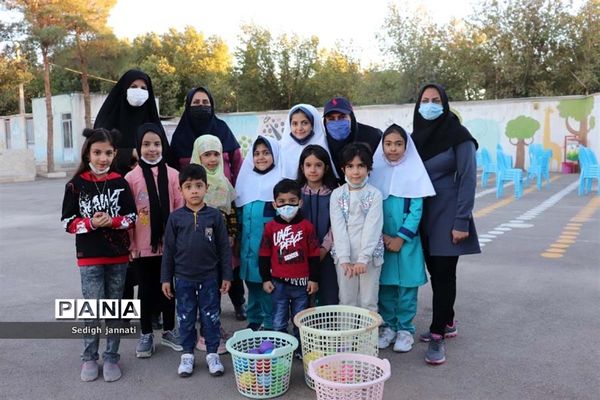 آیین بزرگداشت هفته پیوند اولیا و مربیان در مدارس آباده