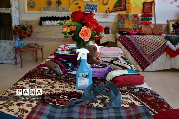 آیین بزرگداشت هفته پیوند اولیا و مربیان در مدارس آباده