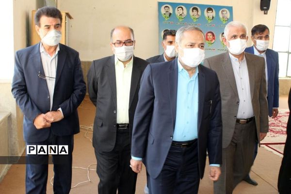 ادای احترام سرپرست وزارت آموزش و پرورش به مقام شامخ شهدای استان کهگیلویه و بویراحمد