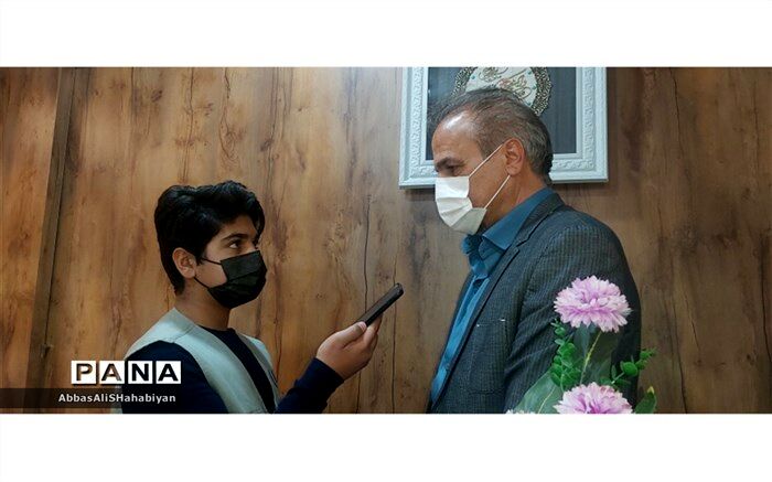 دانش‌آموزان هنر را حتما باید همراه علم آن بیاموزند