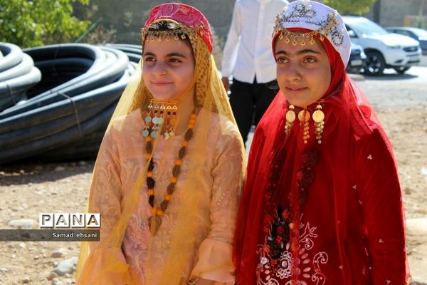 مراسم نمادین جمع‌آوری مدارس کانکسی کهگیلویه و بویراحمد