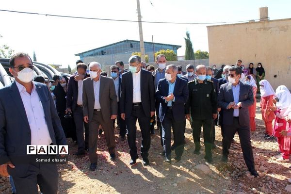 مراسم نمادین جمع‌آوری مدارس کانکسی کهگیلویه و بویراحمد