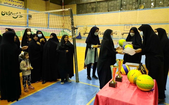 برگزاری مسابقات والیبال و تنیس روی میز فرهنگیان گناباد